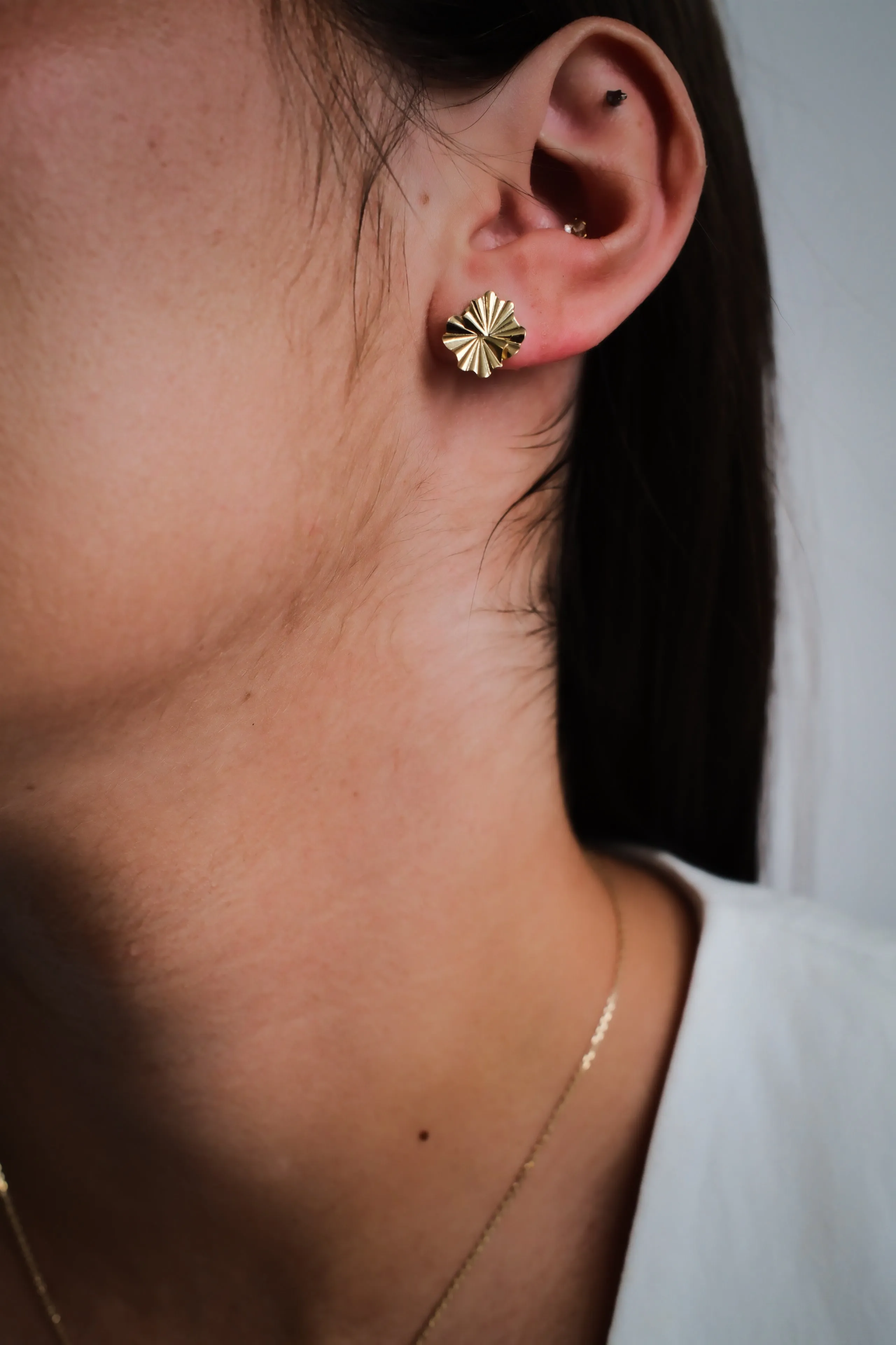 9ct Yellow Gold Folded Wave Crinkle Stud Earrings