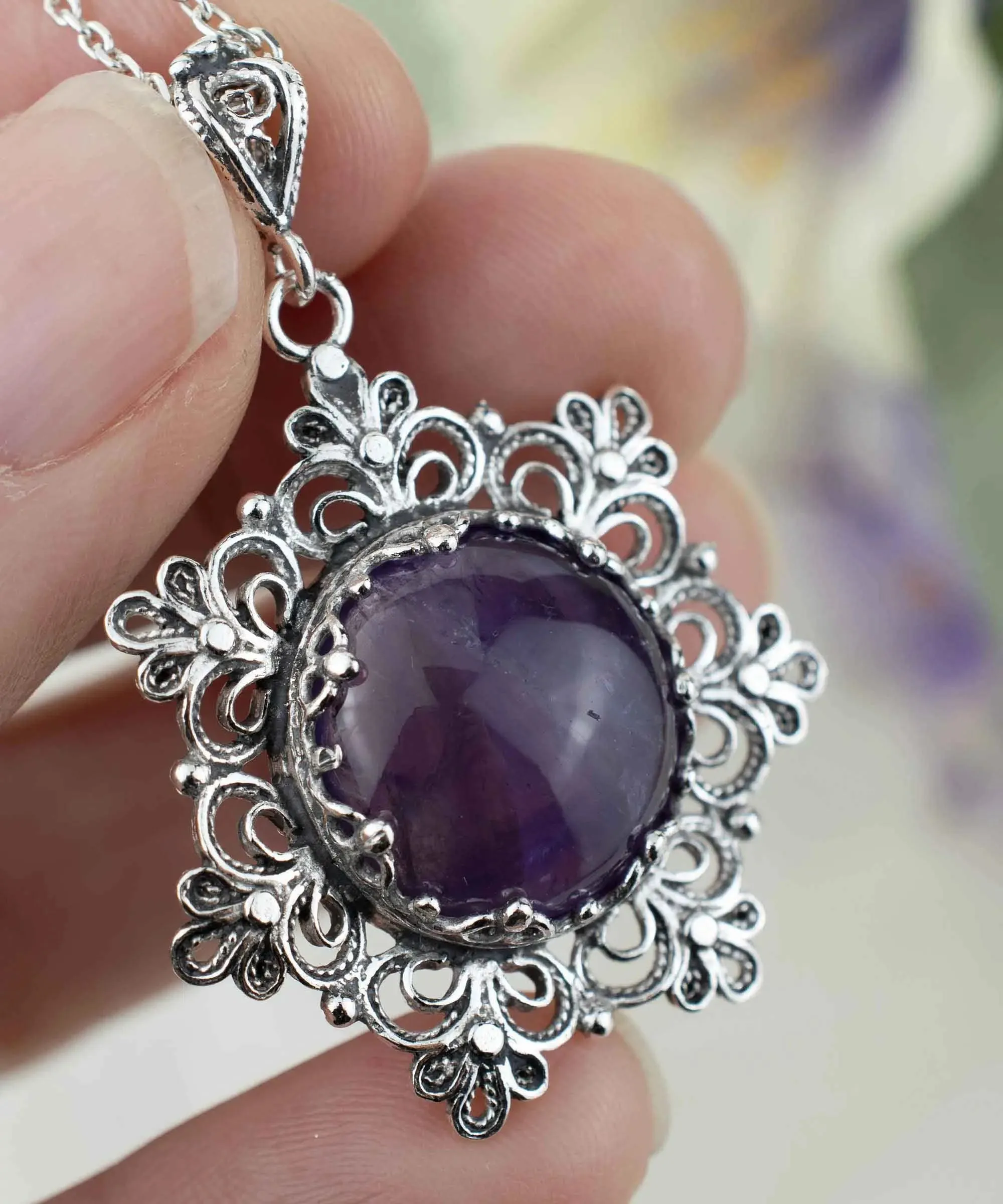 Filigree Silver Flower Figured Amethyst Gemstone Woman Pendant Necklace