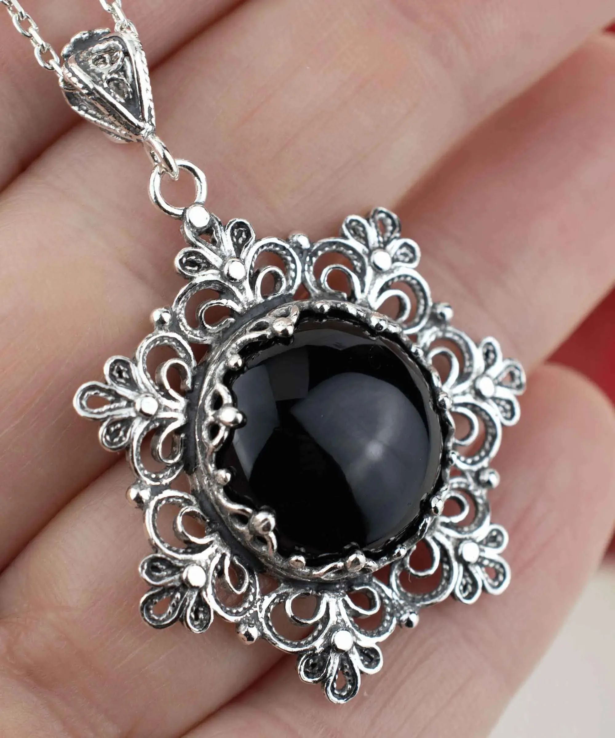 Filigree Silver Flower Figured Black Onyx Gemstone Woman Pendant Necklace