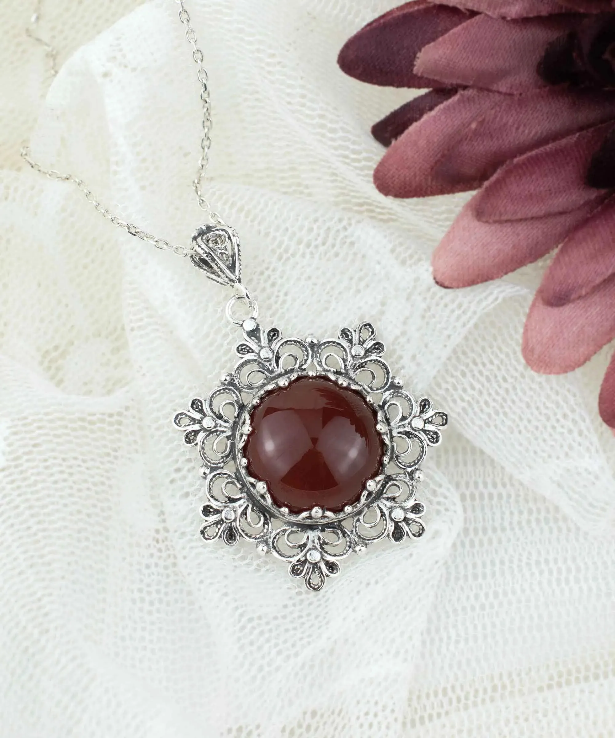 Filigree Silver Flower Figured Carnelian Gemstone Woman Pendant Necklace