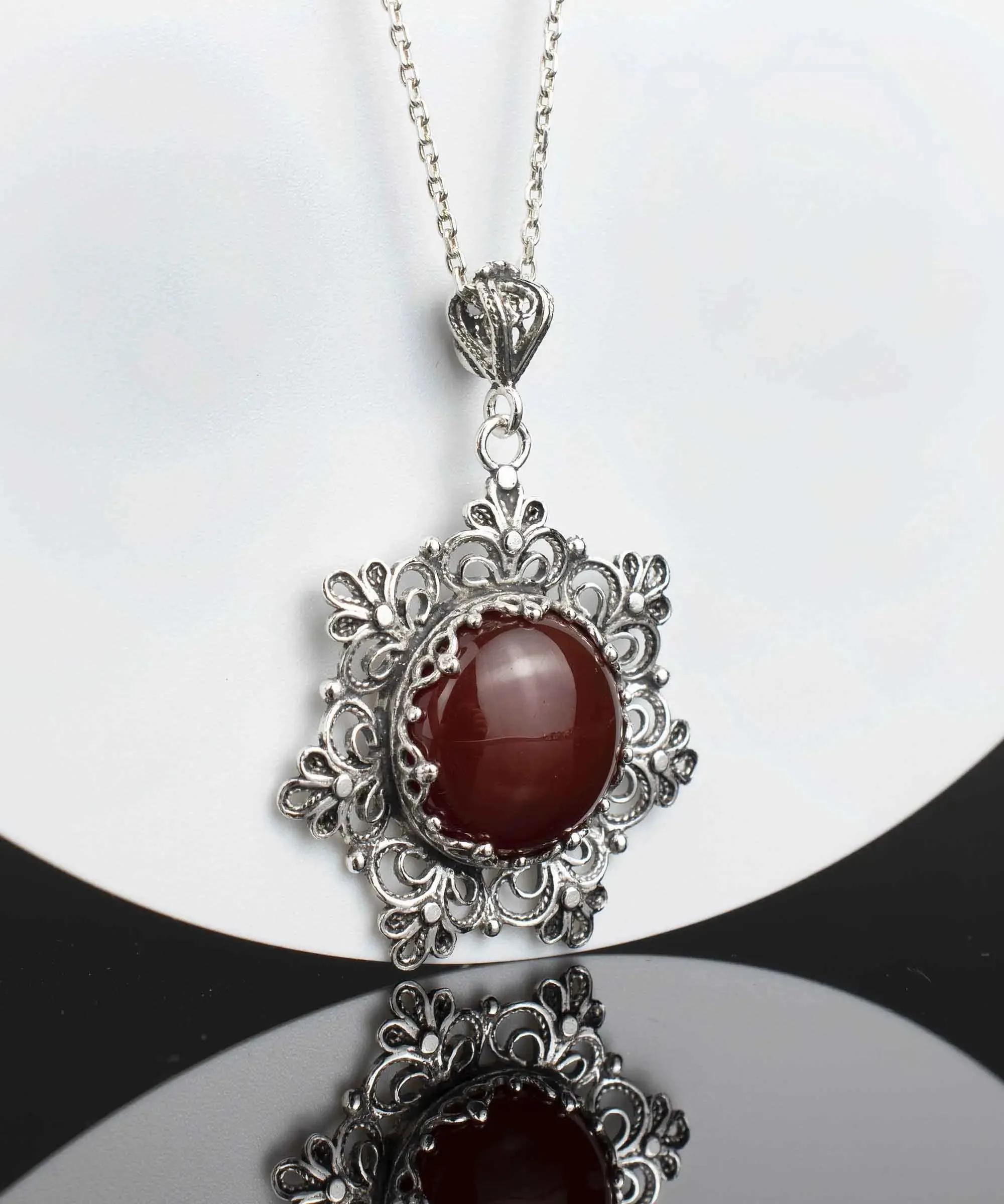 Filigree Silver Flower Figured Carnelian Gemstone Woman Pendant Necklace