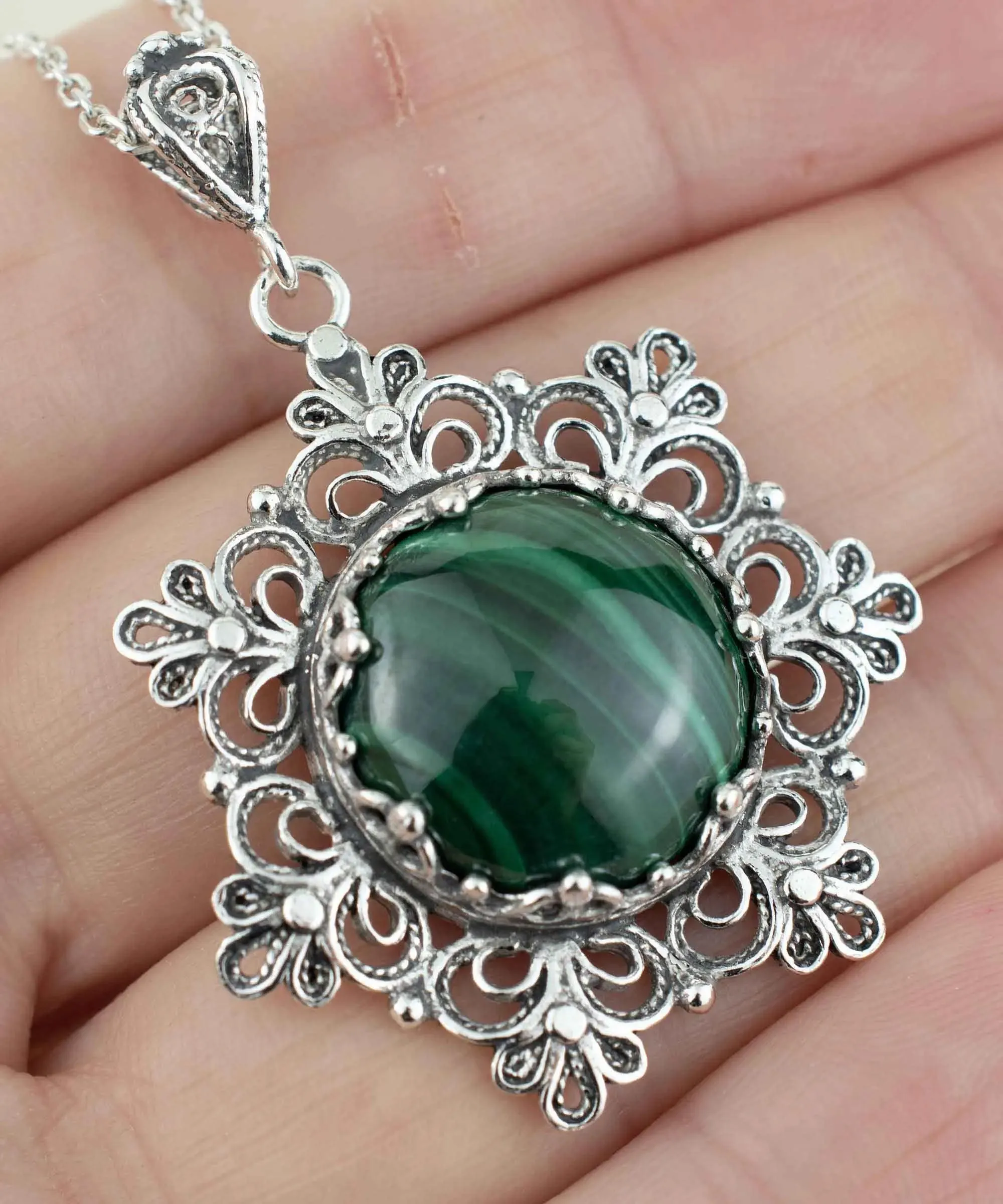 Filigree Silver Flower Figured Malachite Gemstone Woman Pendant Necklace