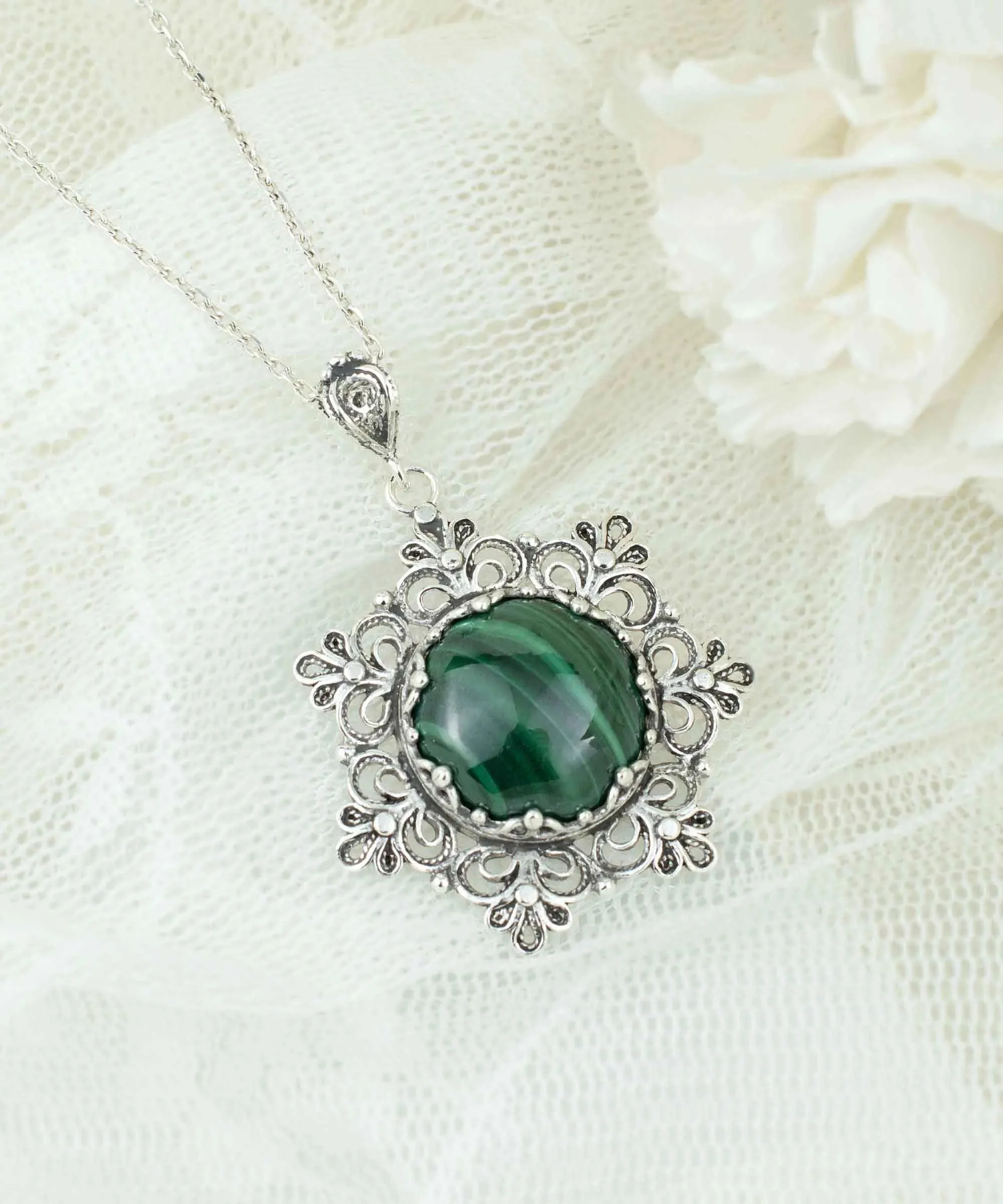 Filigree Silver Flower Figured Malachite Gemstone Woman Pendant Necklace