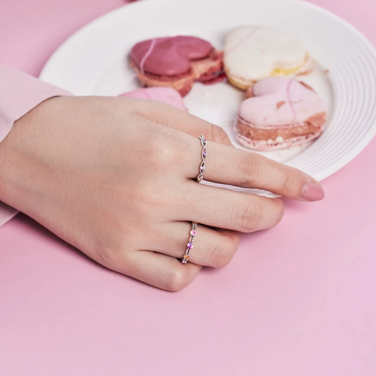 [Goodv]Sparkling Colorful Round Cut Tennis Ring