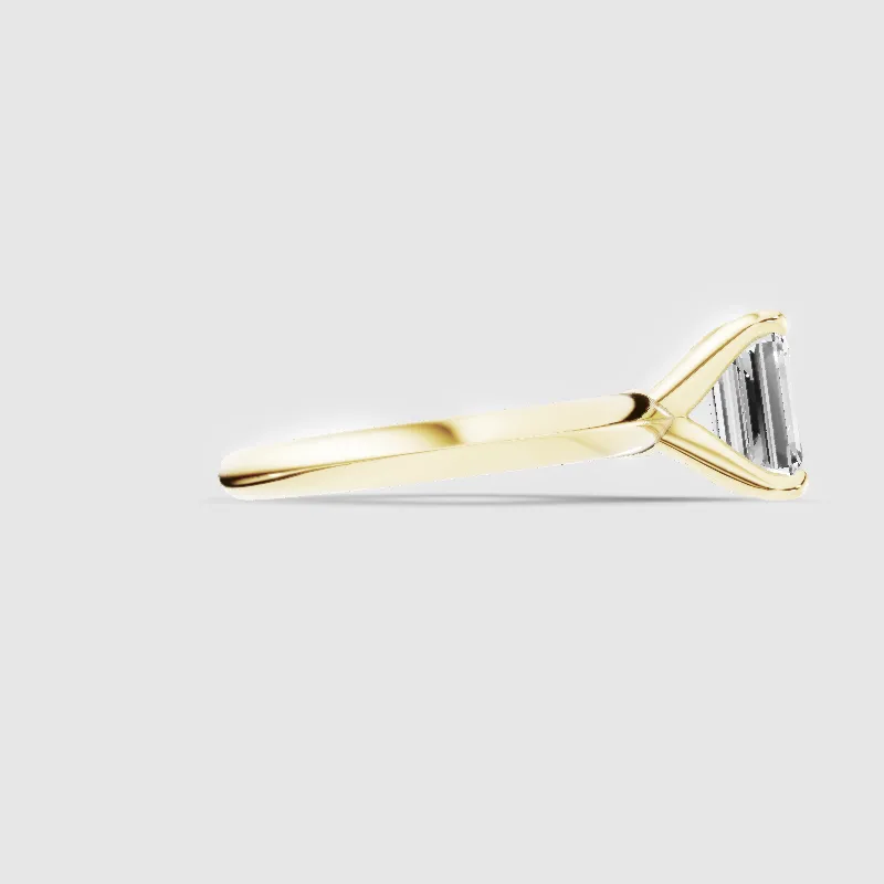 Knife-Edge Solitaire Ring-Emerald Cut