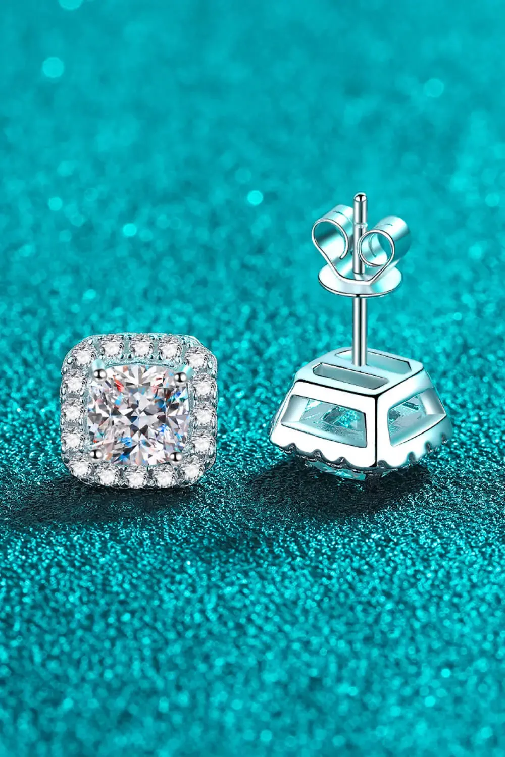 LOVCIA 925 Sterling Silver Inlaid 2 Carat Moissanite Square Stud Earrings