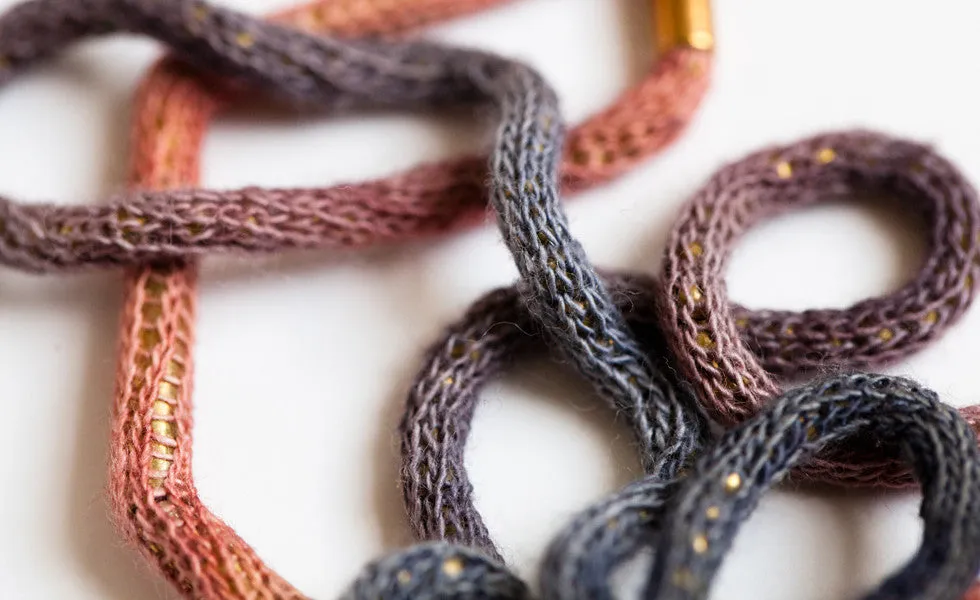 MADDER AND LOGWOOD ARROW NECKLACE