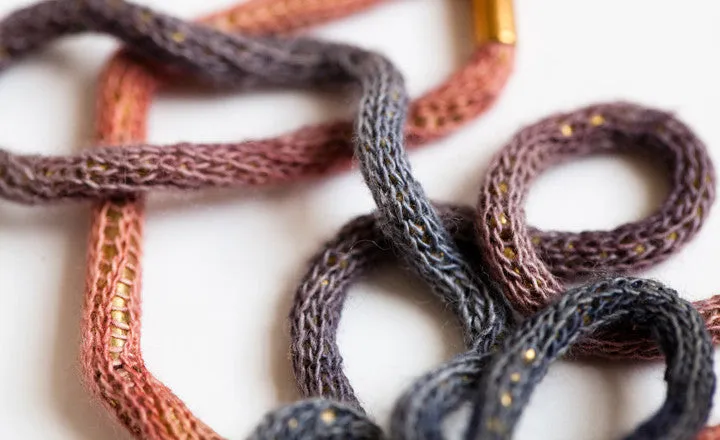 MADDER AND LOGWOOD ARROW NECKLACE