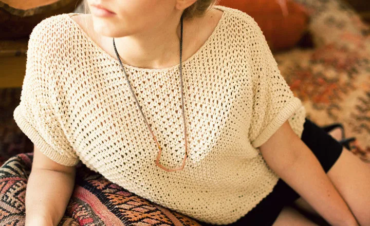 MADDER AND LOGWOOD ARROW NECKLACE