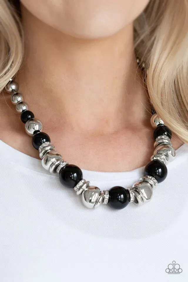 Paparazzi Hollywood HAUTE Spot - Black Necklace