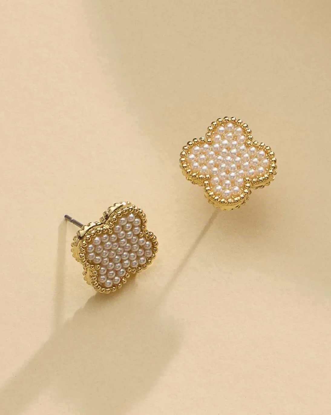 Pearl Clover Stud Earrings - Gold