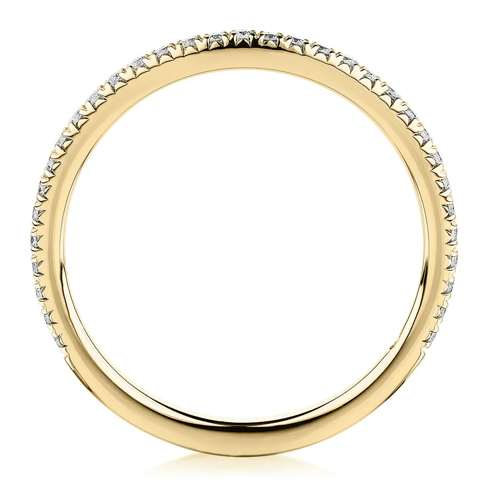 Premium Lab-Grown Diamond, 0.23 carat TW round brilliant curved wedding or eternity band in 14 carat yellow gold