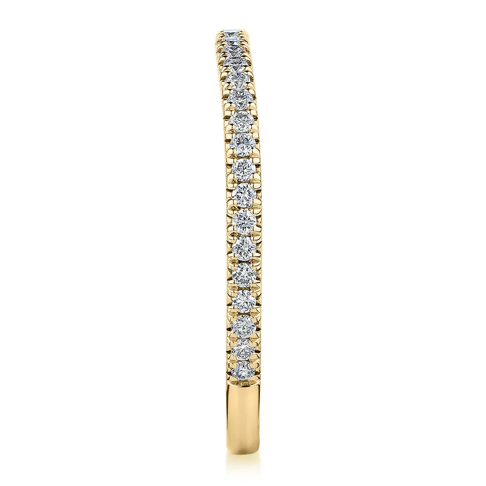 Premium Lab-Grown Diamond, 0.23 carat TW round brilliant curved wedding or eternity band in 14 carat yellow gold