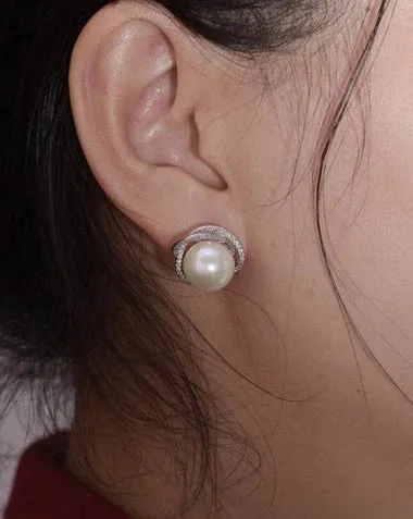 Rose Floral Pearl Earrings - Timeless Natural Beauty