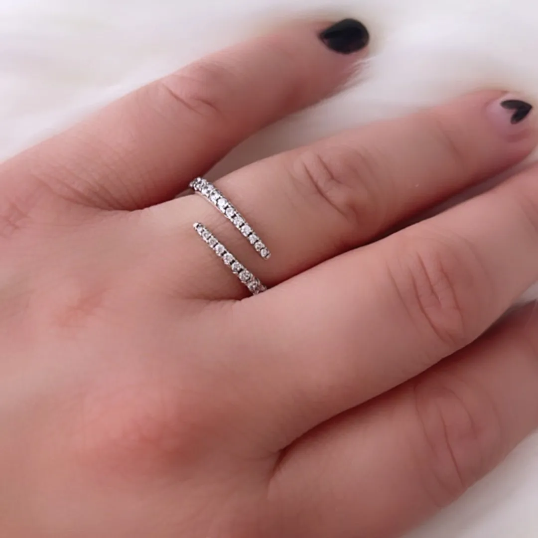 SPARKLING SILVER OPEN RING