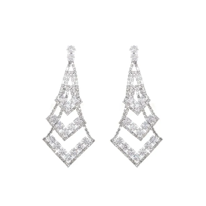 Wardrobes by Chen Luxury Sparkling Sliver Geometric Diamond Earrings- che